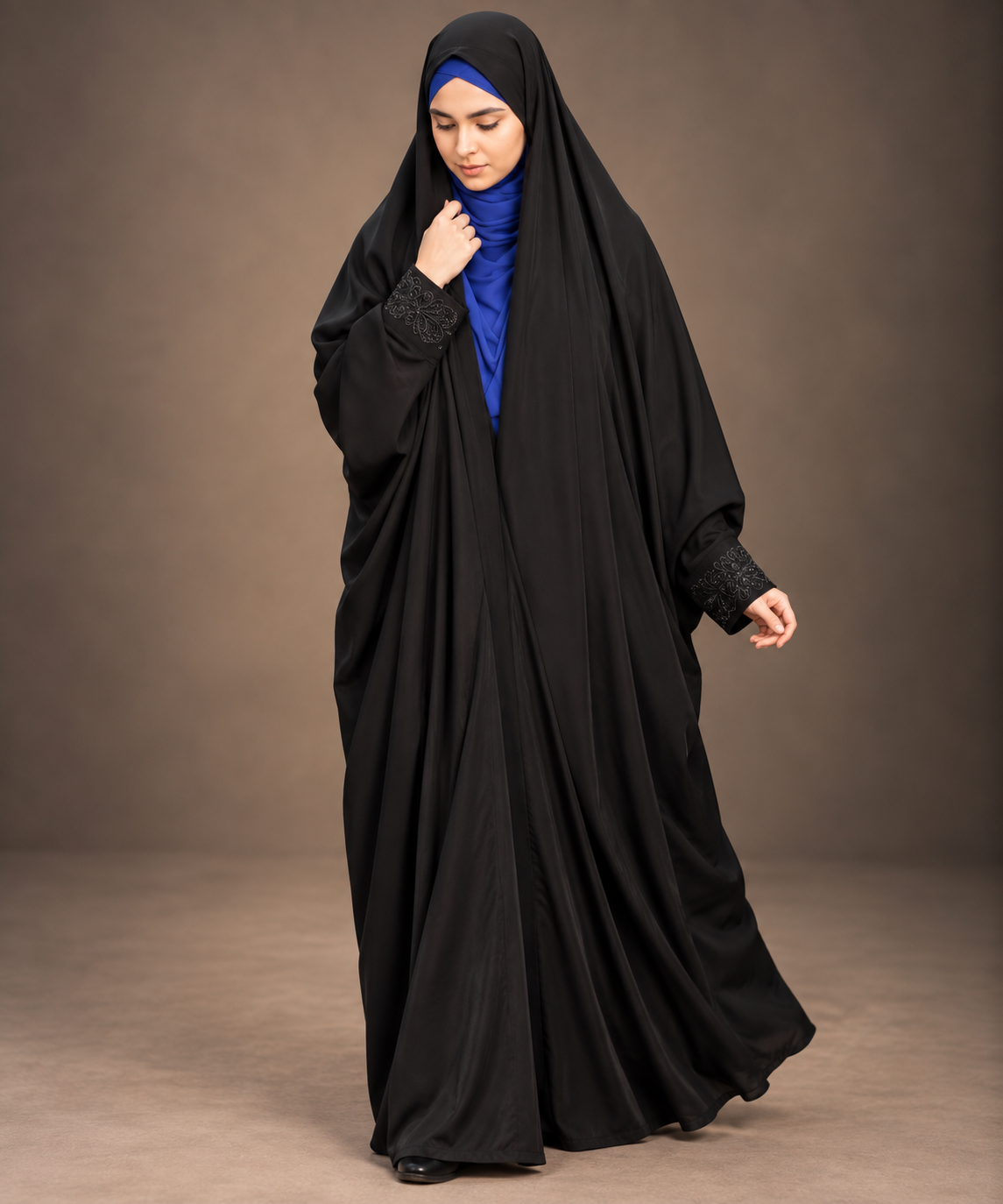 Iraqi Chadar Embroidered Sleeves